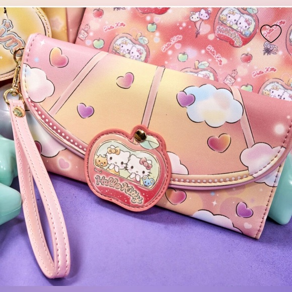 🆕 Loungefly Hello Kitty Carnival Flap Wristlet Wallet Sanrio - Picture 3 of 9